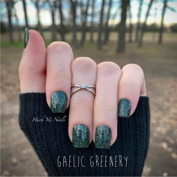 *Retired* Color Street: Gaelic Greenery | Emerald Glitter St. Patrick’s Day - Picture 6 of 16
